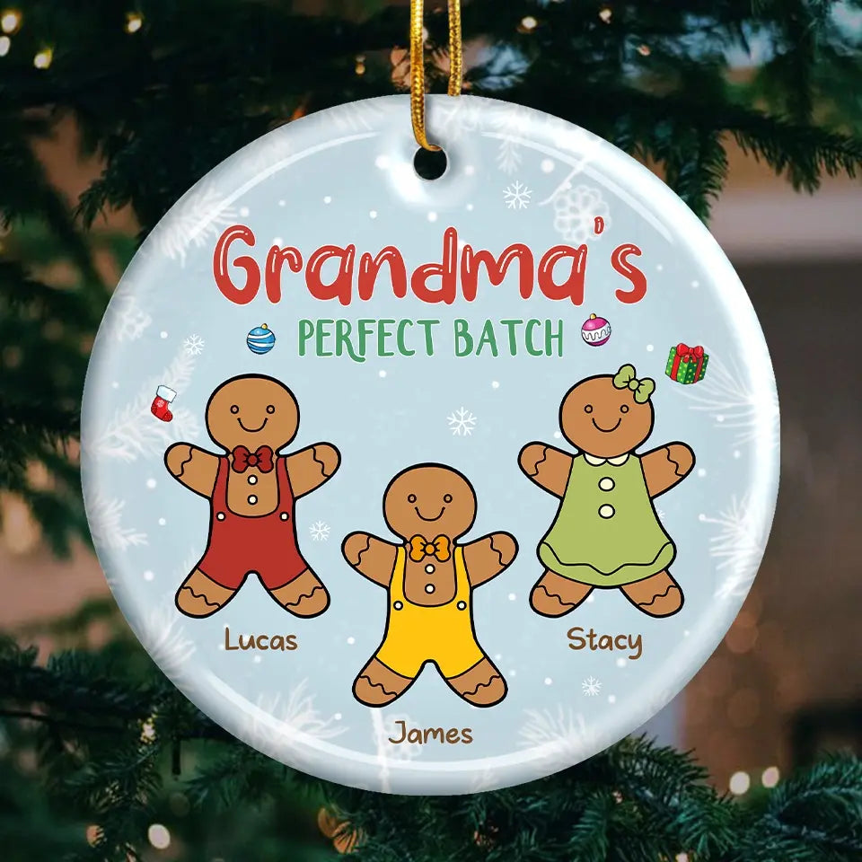 Gingerbread Kisses And Christmas Wishes - Family Personalized Custom Ornament - Ceramic Round Shaped - Christmas Gift For Mom, Grandma